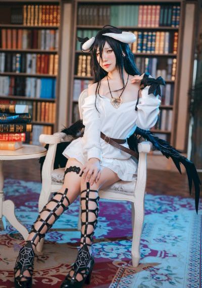 与黑帮老大的女主第一季免费